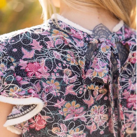 Voy Floral Embroidered Fringe Detail Back Ribbon Top Size Large - Picture 14 of 15